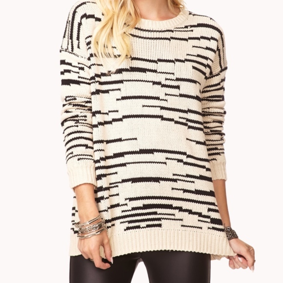 Forever 21 Sweaters - Forever 21 Women's Black Blurred Lines Sweater